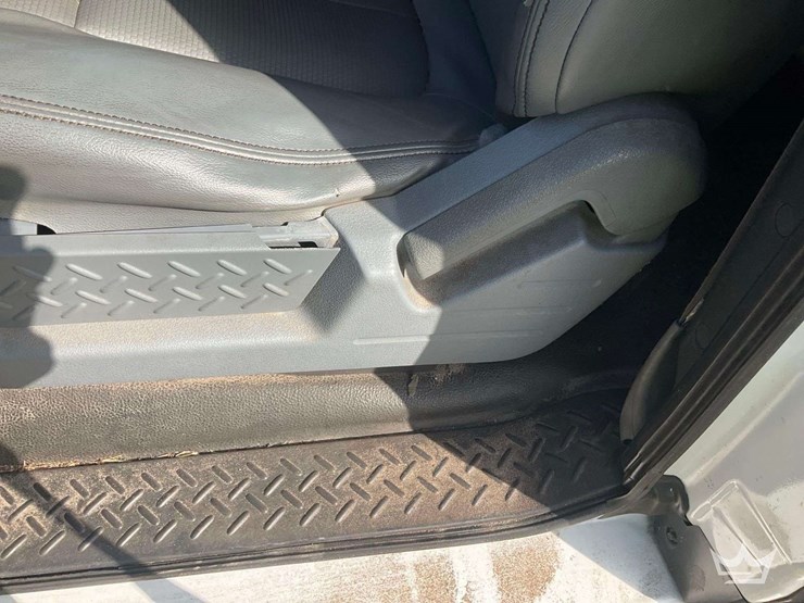 2014-ford-f150-image-16