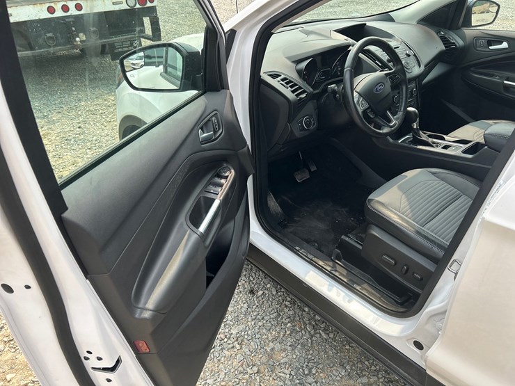 2018-ford-escape-image-37