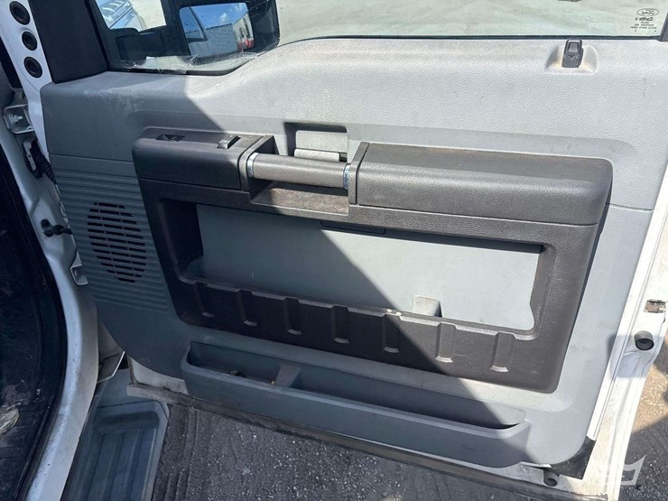 2015-ford-f250-image-27