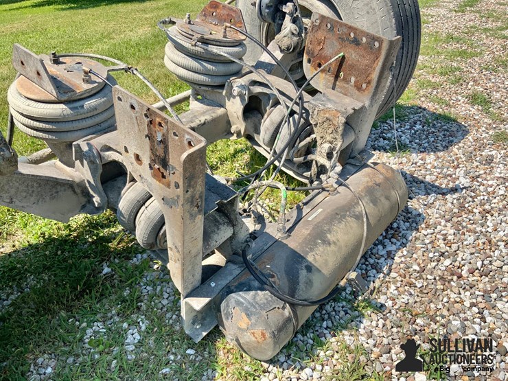peterbilt-389-image-10