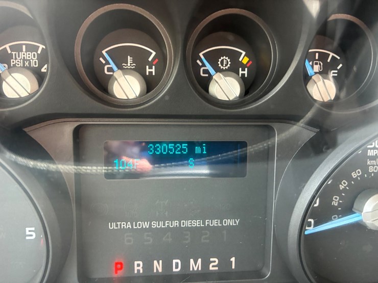 2015-ford-f350-xl-image-11