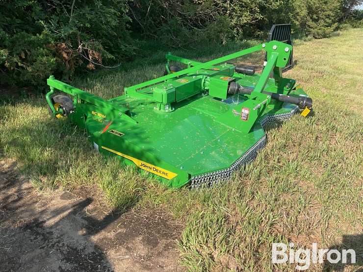 2025-john-deere-rc10m-image-3