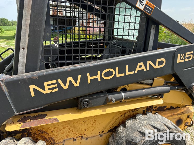 new-holland-lx565-image-11