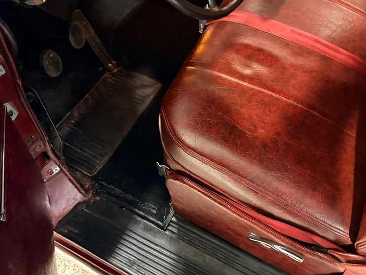 #1880-•-1947-plymouth-deluxe-convertible-image-49