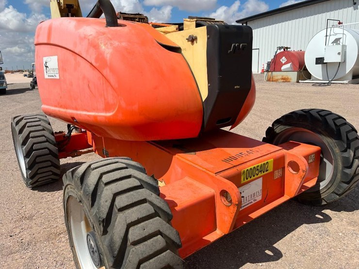 2011-jlg-600aj-image-20