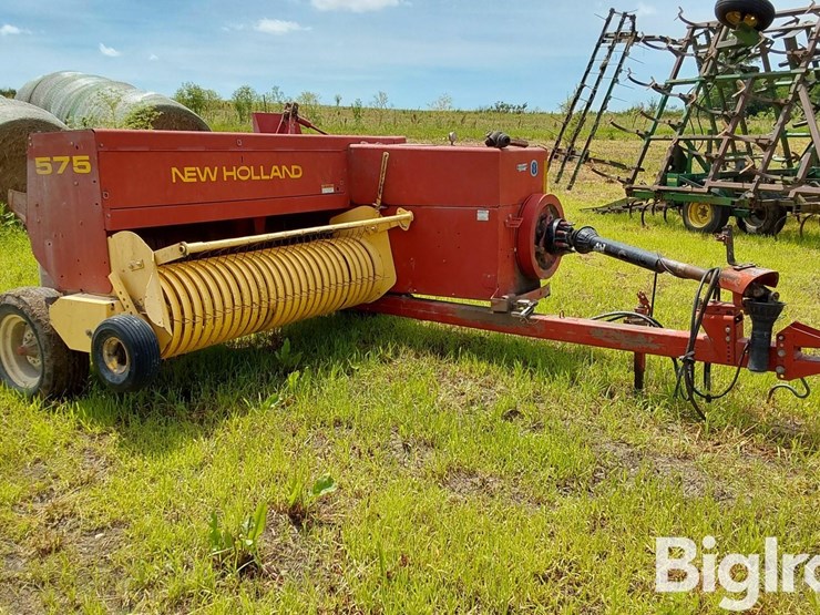 2001-new-holland-575-image-3
