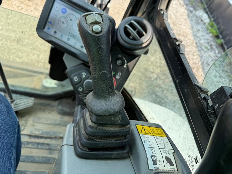 2023-bobcat-e35i-image-23