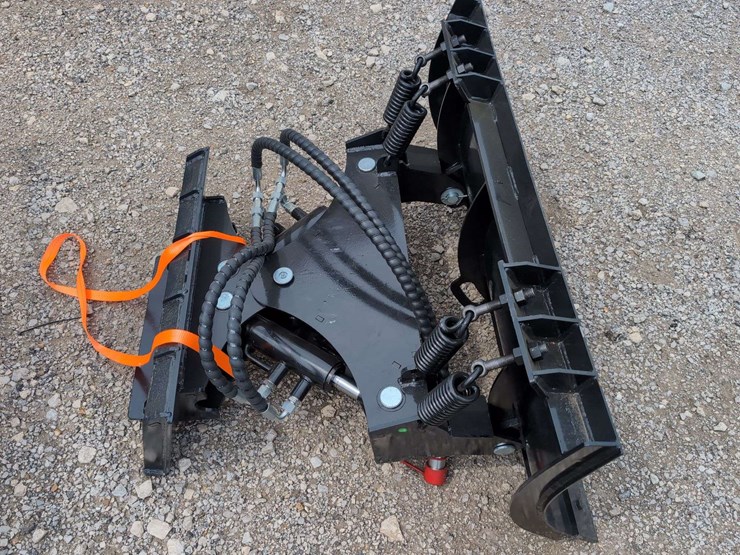 iranch-mini-skid-steer-snow-pusher-image-3