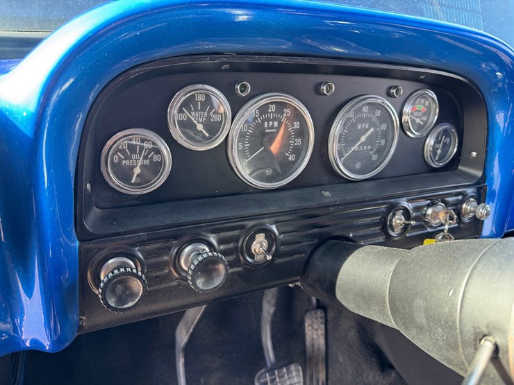 1961-chevrolet-350-image-41