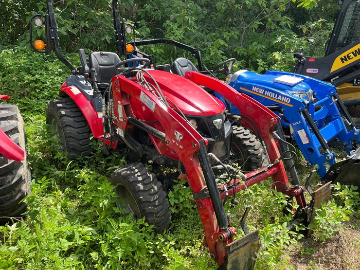 2021-tym-t25h-compact-utility-tractor-w/loader-image-3