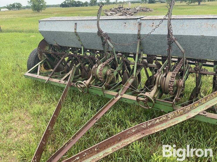 john-deere-b-image-12