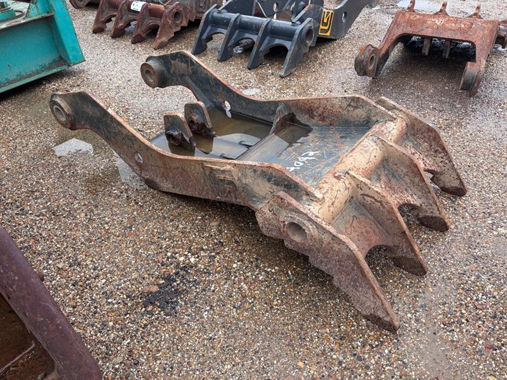 #39092-•-26in-excavator-thumb-image-2