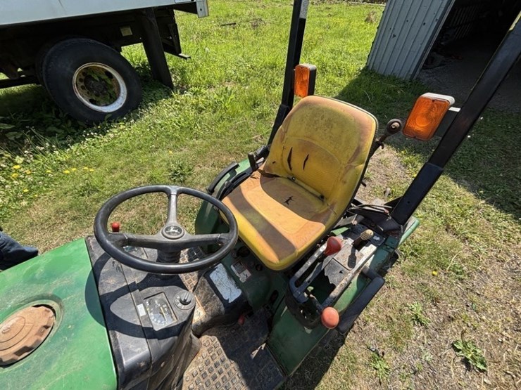 john-deere-4100-image-13