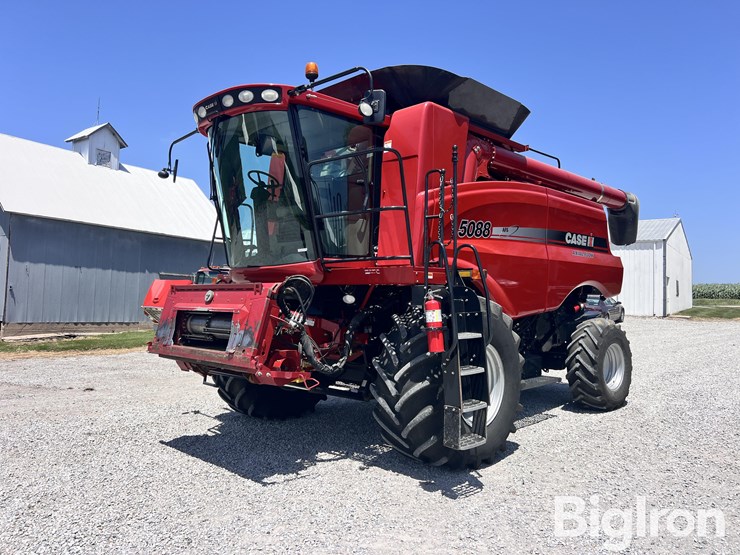 2009-case-ih-5088-image-1