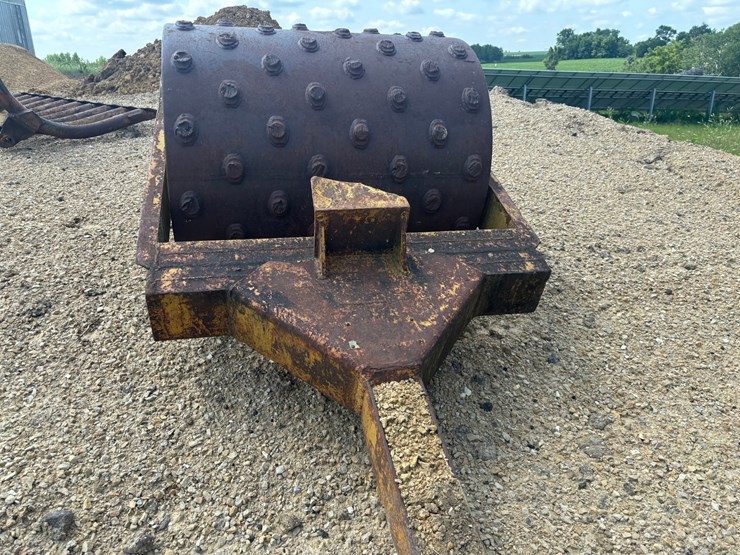 #2276-•-pull-behind-sheepsfoot-roller-image-3