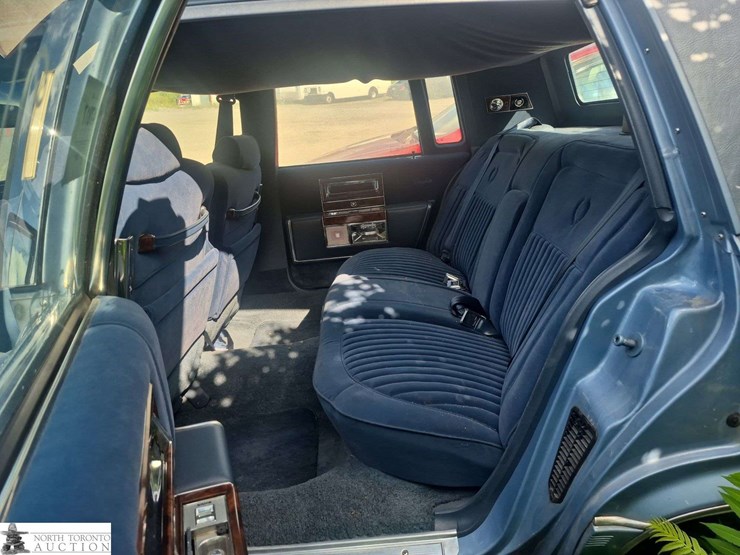non-operable-1991-cadillac-brougham-image-14