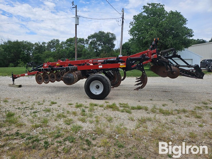 2014-case-ih-870-ecolo-tiger-7-shank-disk-ripper-image-8