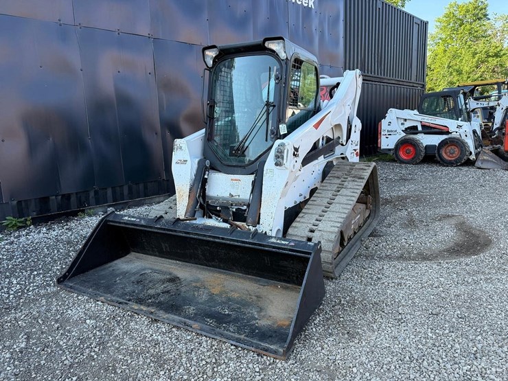 2023-bobcat-t870-image-8