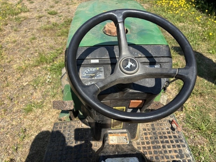 john-deere-4100-image-16