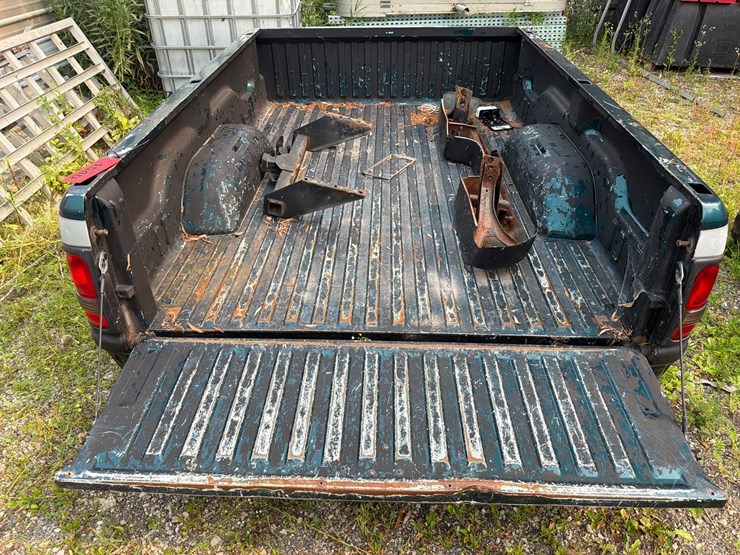 #1540-•-dodge-8'-bed-image-6