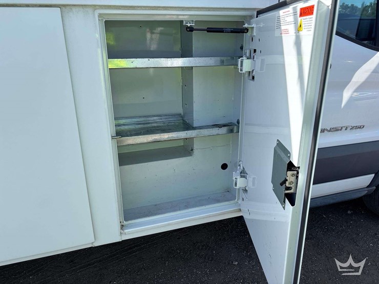 2015-ford-transit-image-27
