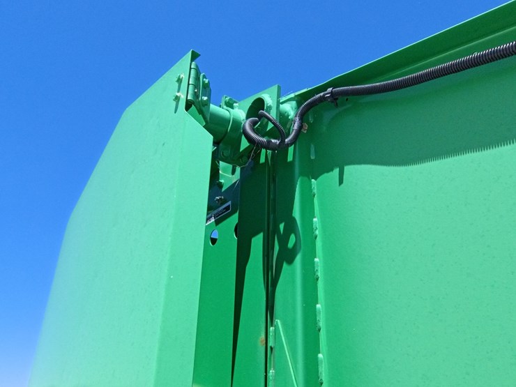 john-deere-557-image-36
