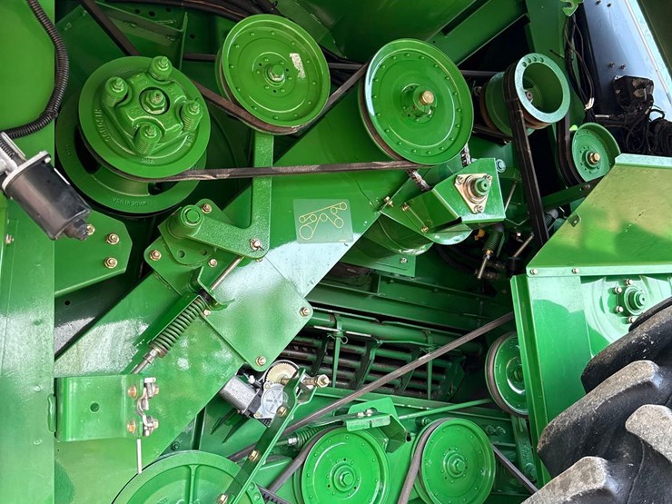 2011-john-deere-9770-sts-image-4