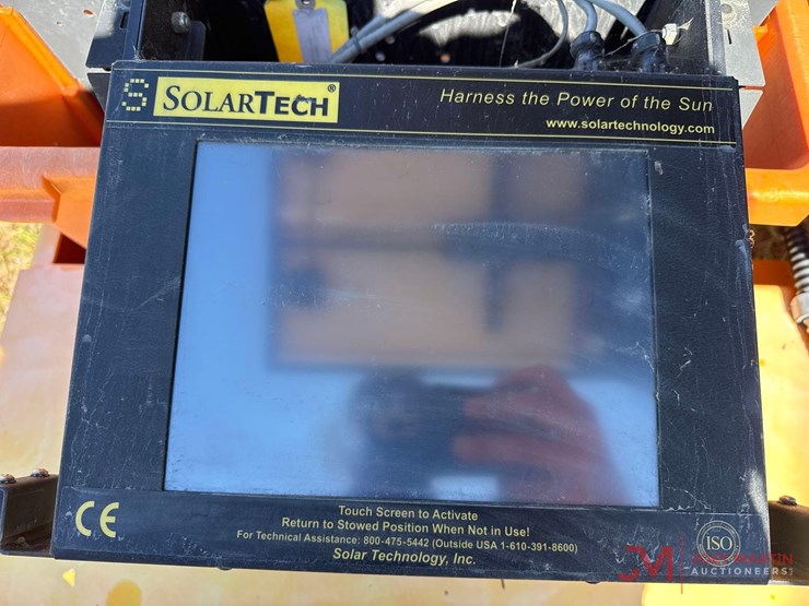 towable-solar-tech-message-board-image-16