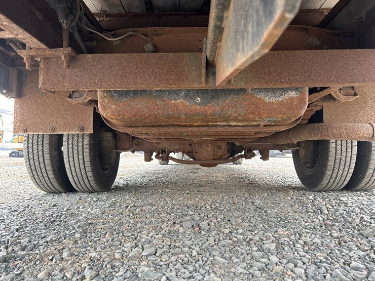 2002-ford-e450-image-31