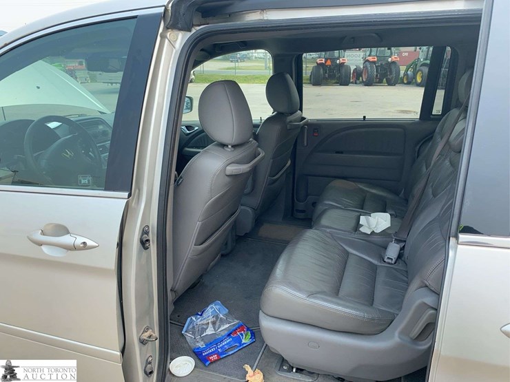 2008-honda-odyssey-image-15