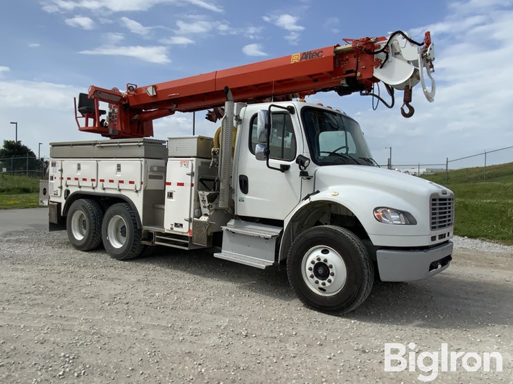 2014-freightliner-m2-106-image-3
