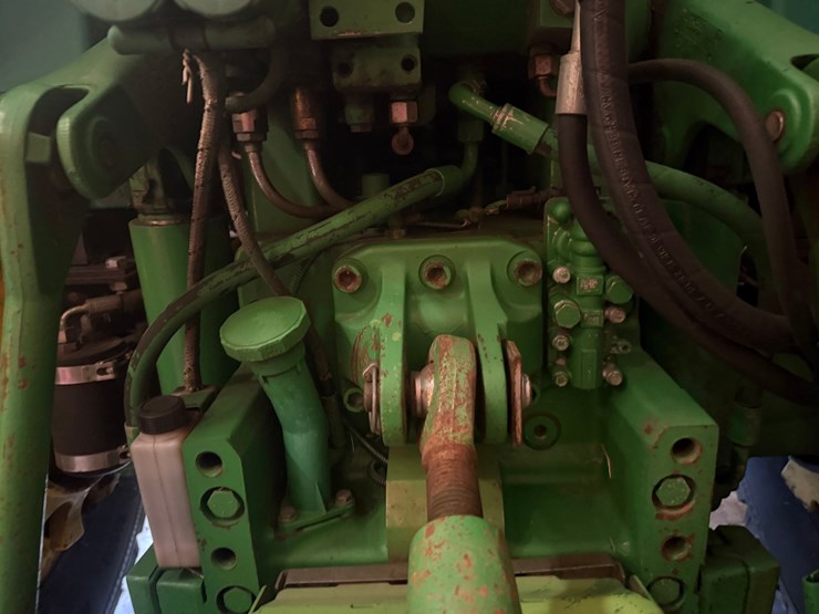 john-deere-6420-image-29