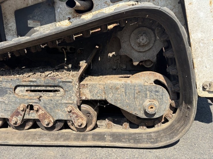 2012-bobcat-mt55-image-10