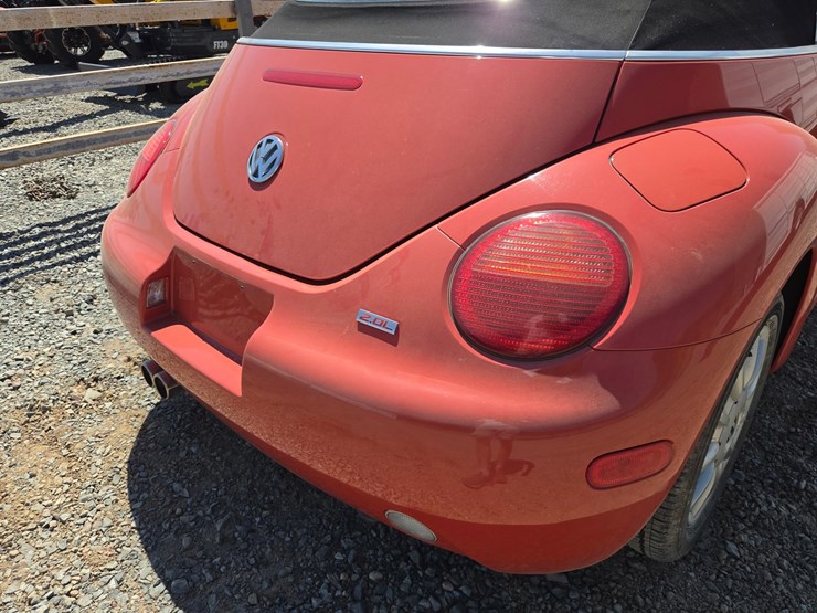 #61153-•-2005-volkswagen-convertible-image-17
