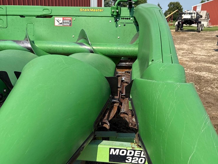 2012-john-deere-608c-image-7
