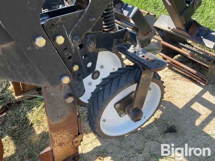 case-ih-2500-image-18