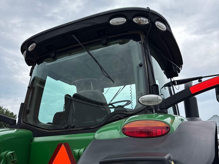 2014-john-deere-8320r-image-49