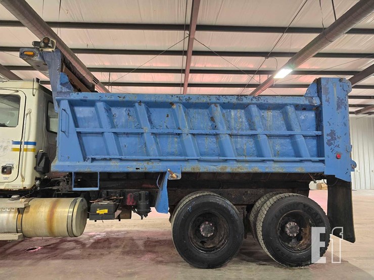2007-mack-granite-cv713-image-18