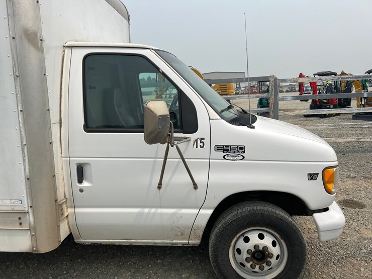 2002-ford-e450-image-11
