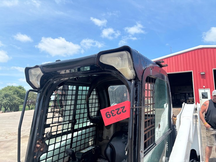 2013-bobcat-s630-image-29