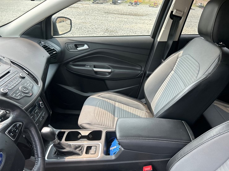 2018-ford-escape-image-39