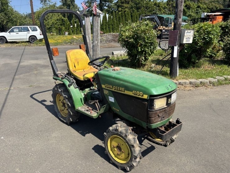 john-deere-4100-image-7