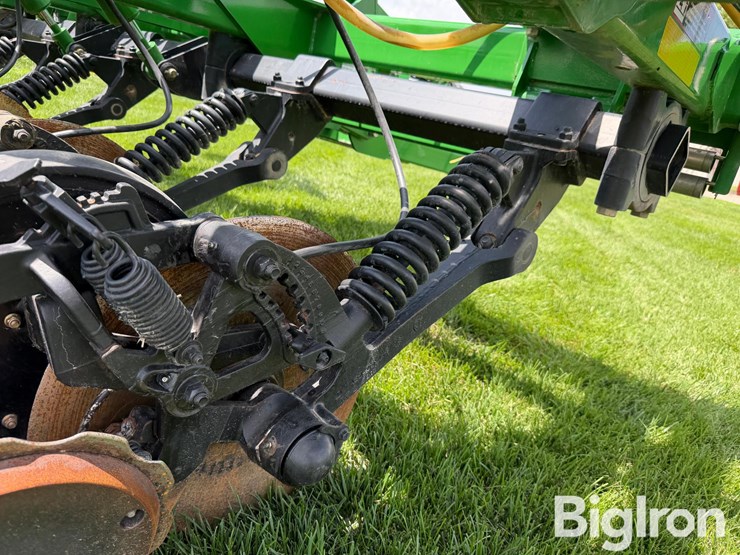 john-deere-2510h-image-11
