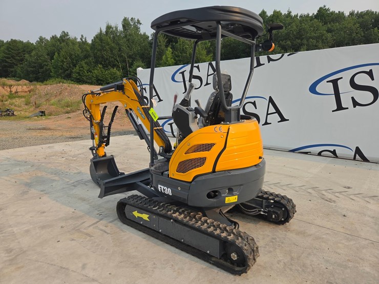 #5090-•-2026-future-ft30-mini-excavator-image-3