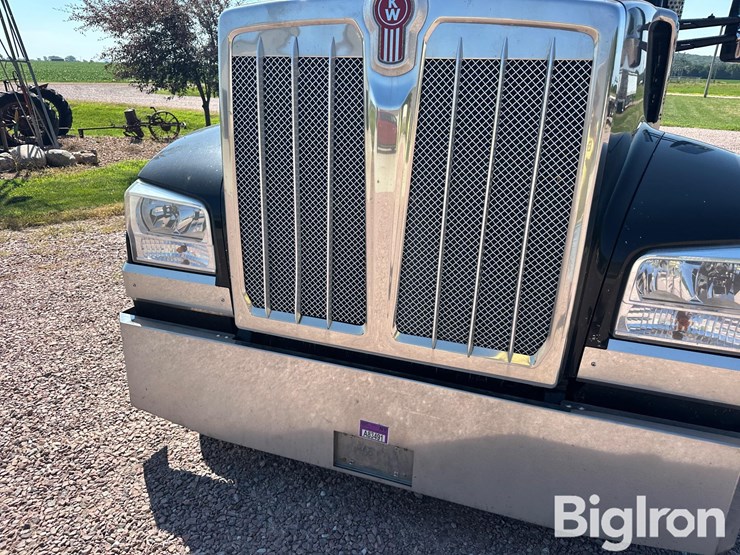 2021-kenworth-w990-image-20