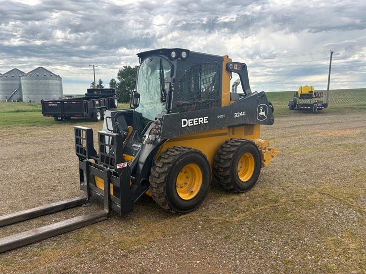 2020-deere-324g-image-1