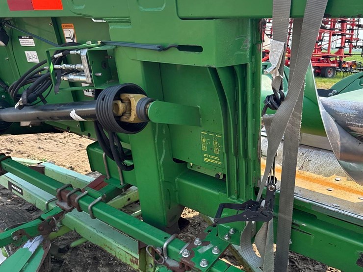 2012-john-deere-608c-image-32