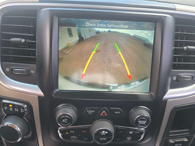 2017-ram-1500-slt-image-17