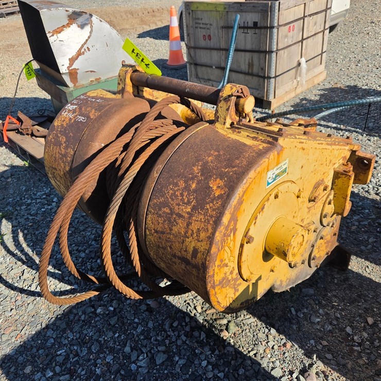JOHN DEERE 750