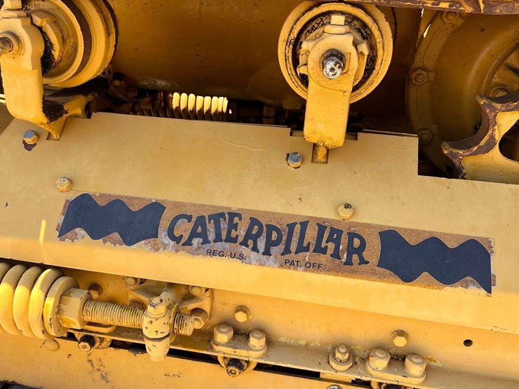 caterpillar-thirty-image-29